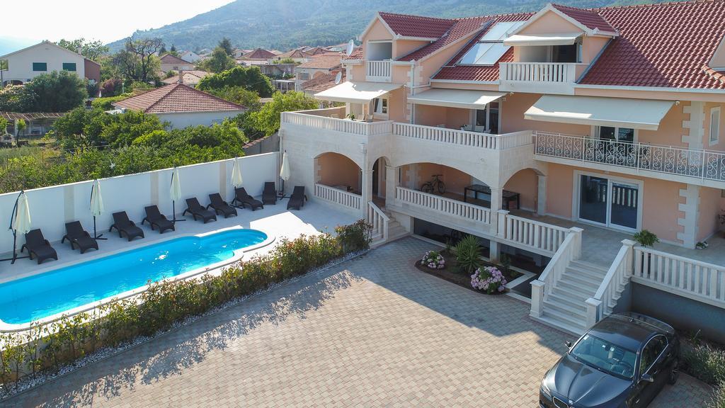 Apartments Villa Stella 오레비츠 외부 사진