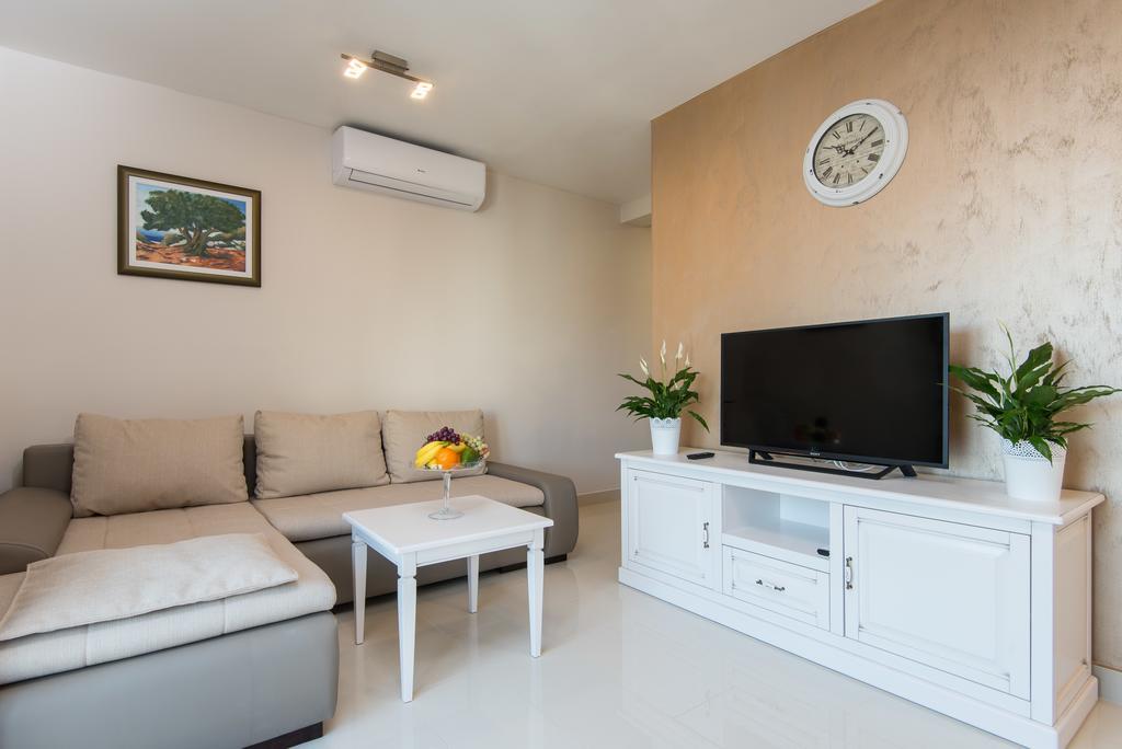 Apartments Villa Stella 오레비츠 외부 사진