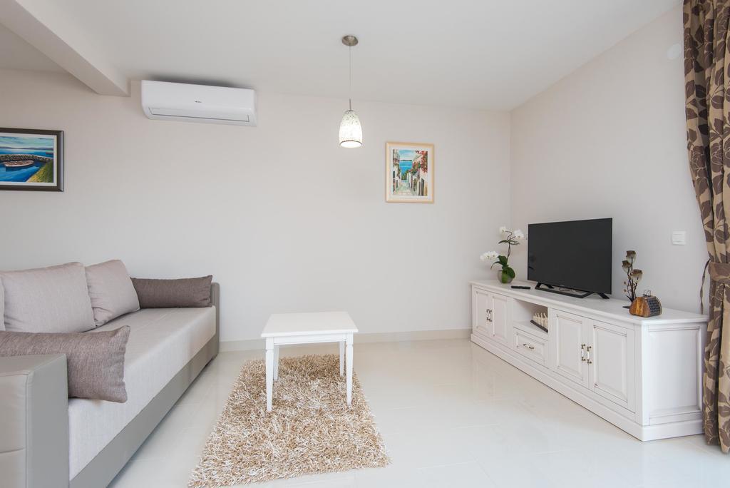 Apartments Villa Stella 오레비츠 외부 사진