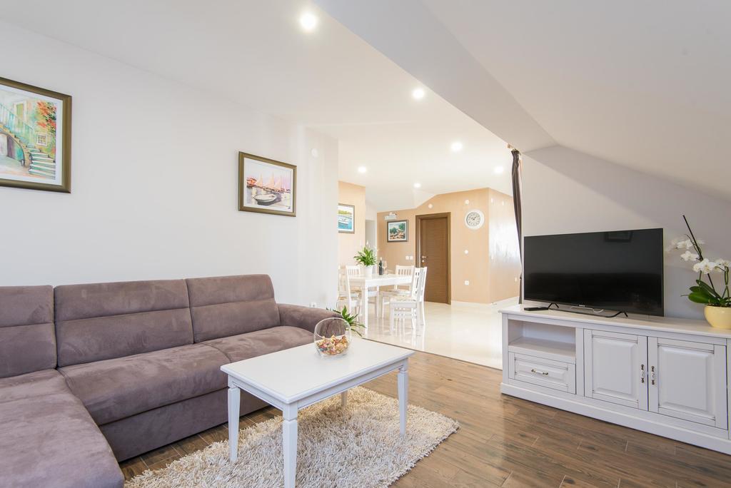 Apartments Villa Stella 오레비츠 외부 사진